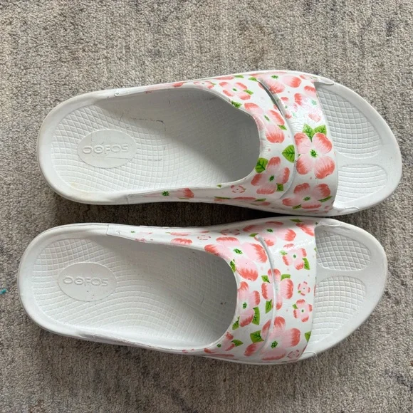 OOFOS OOahh Limited Edition Cherry Blossom White Floral Sandals M9/W11 Recovery - Picture 5 of 6